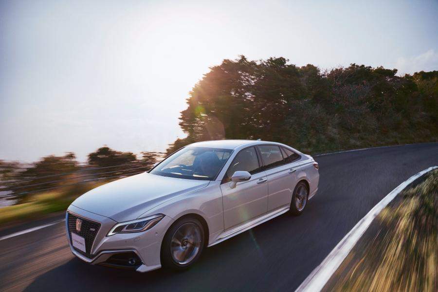  Toyota Crown RS Advance 2018 года  (фото 10 из 11)